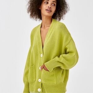 Babaa no16 cardigan in sold out Green Tea color